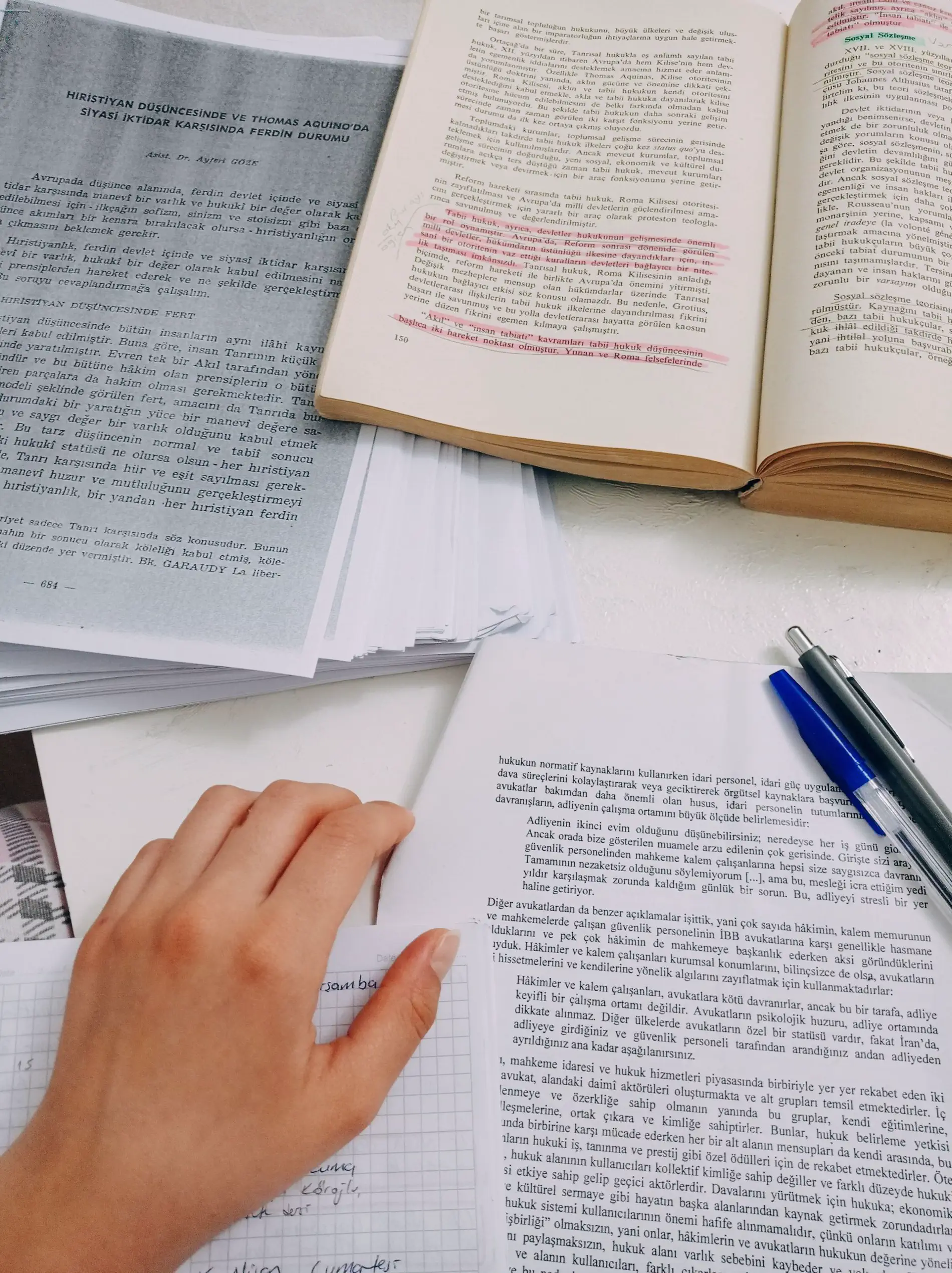 Synonym Swapping Is Not Paraphrasing: How to Rewrite Properly